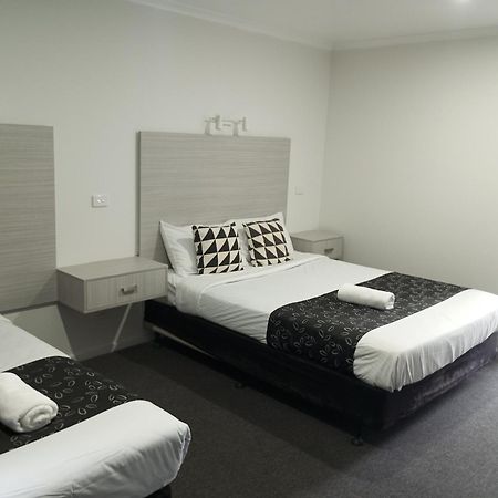 Big Valley Lakeside Paradise Motor Inn Shepparton Zewnętrze zdjęcie