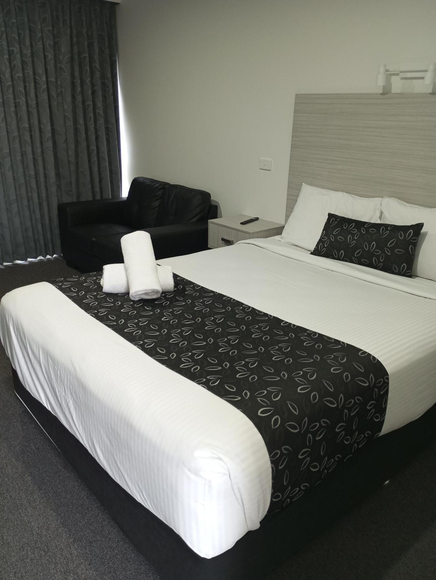 Big Valley Lakeside Paradise Motor Inn Shepparton Zewnętrze zdjęcie