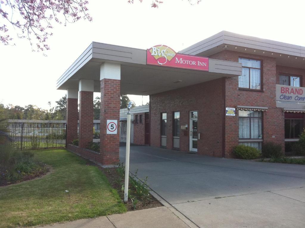 Big Valley Lakeside Paradise Motor Inn Shepparton Zewnętrze zdjęcie