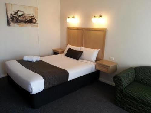 Big Valley Lakeside Paradise Motor Inn Shepparton Zewnętrze zdjęcie